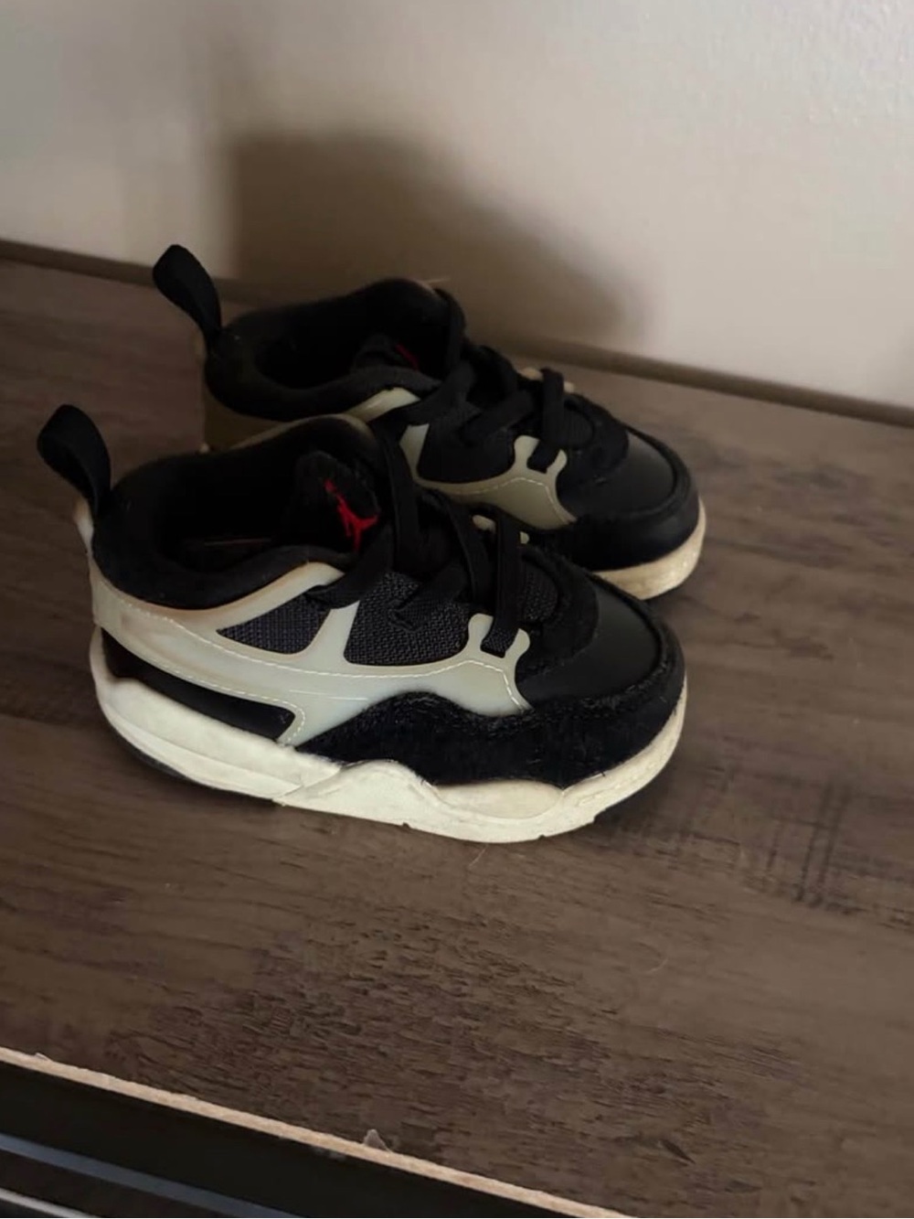 Nike Kids Black and White Sneakers